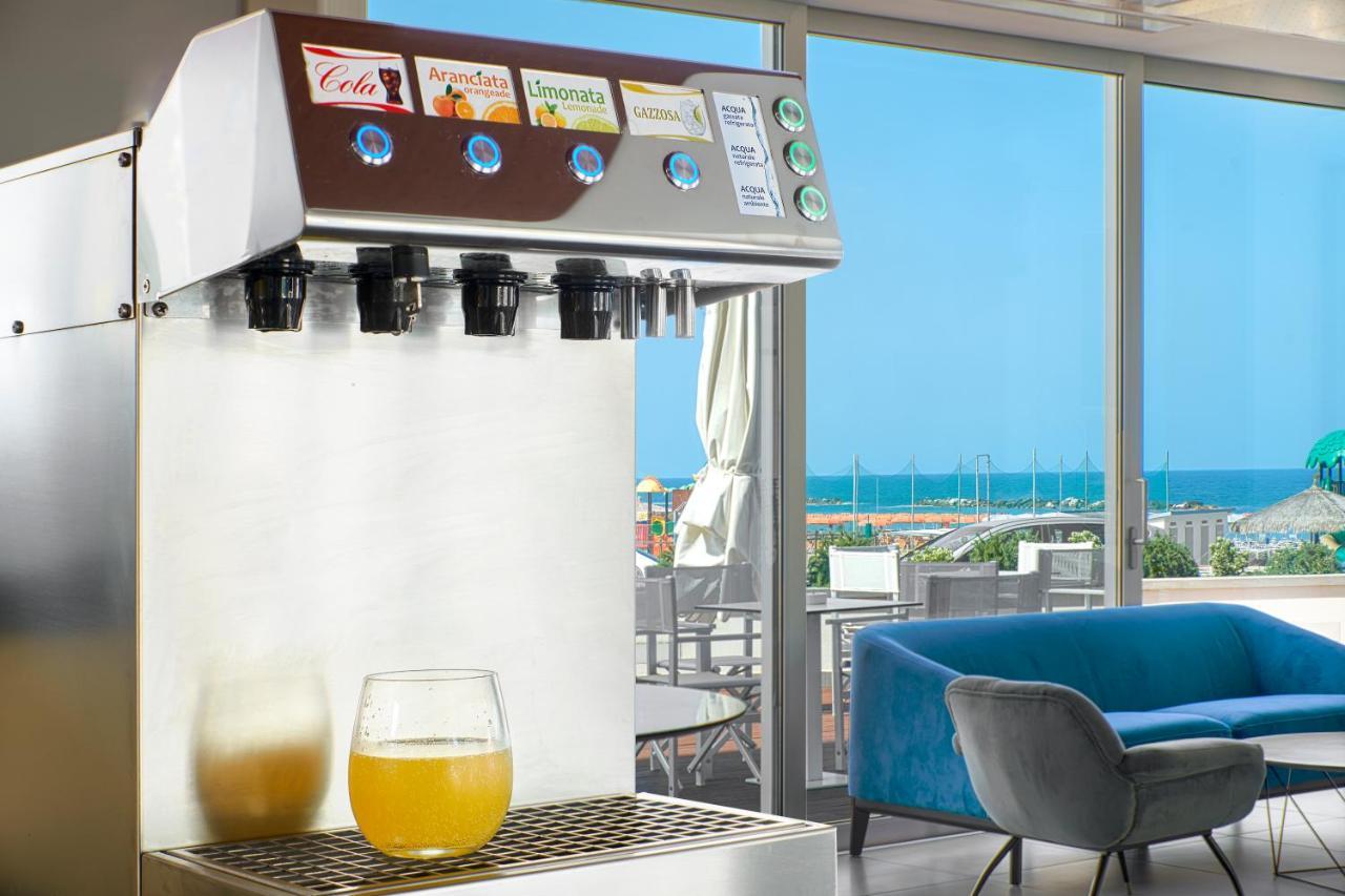 Hotel Baia Flaminia Pesaro Esterno foto