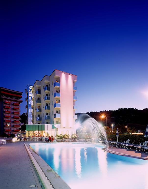 Hotel Baia Flaminia Pesaro Esterno foto