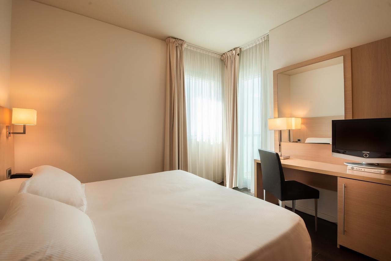 Hotel Baia Flaminia Pesaro Esterno foto