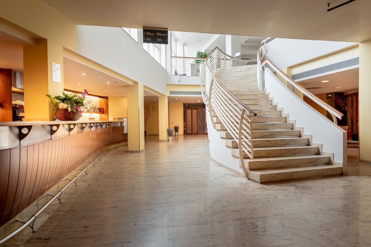 Hotel Baia Flaminia Pesaro Esterno foto