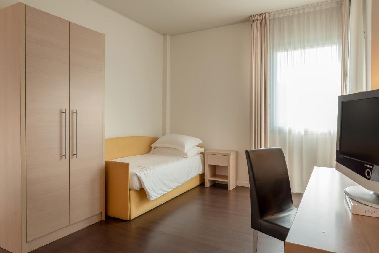 Hotel Baia Flaminia Pesaro Esterno foto