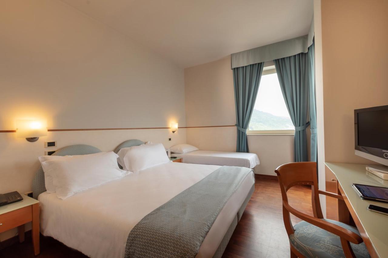 Hotel Baia Flaminia Pesaro Esterno foto